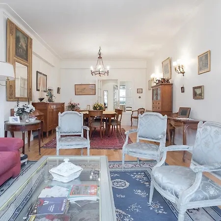 Familial And Cosy 16th Flat Apartamento